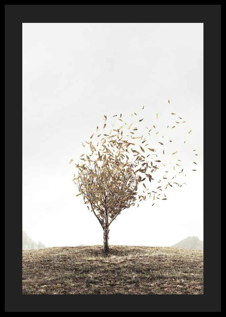 Abstrakt tre med gyldne blader som blåser bort i vinden-12