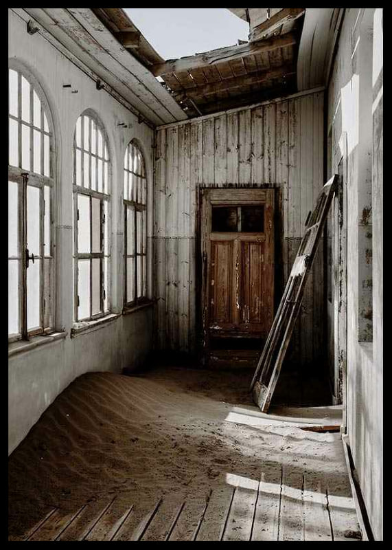 Fotografia de prédio abandonado com areia e telhado quebrado-12