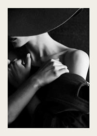 Black and white fashion photography of woman with hat in profile-5