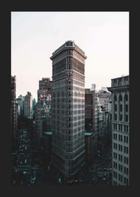 „Flatiron“ pastato Niujorke nuotrauka šviesaus dangaus fone-5