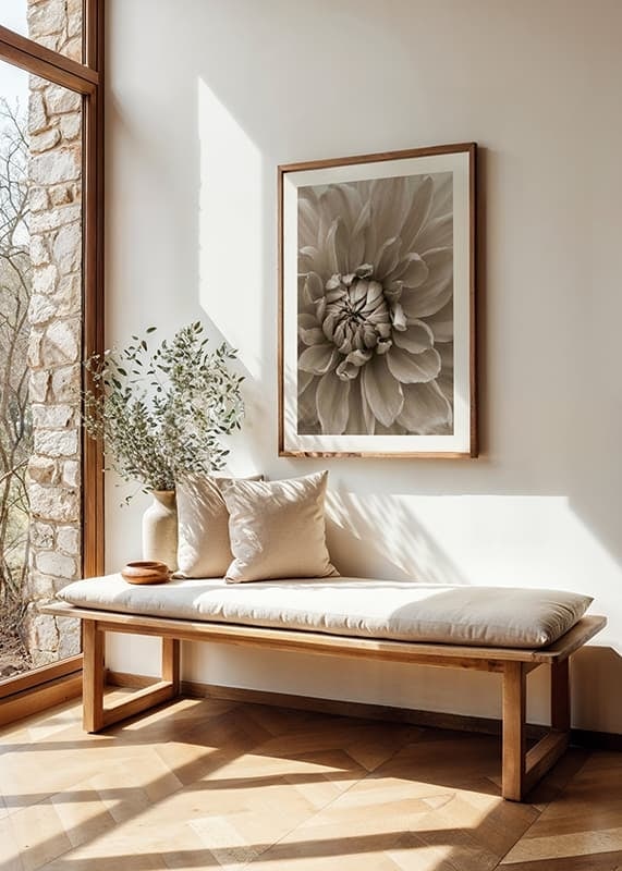 Närbild av dahliablomma i mjuka beige toner, fotografisk-12