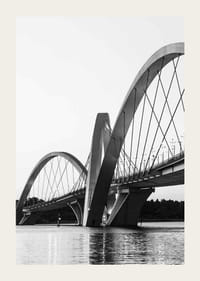 Vista en blanco y negro del puente Juscelino Kubitschek en Brasilia-3