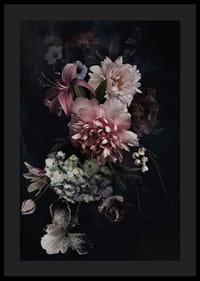 Fotóvirágcsokor lágy rózsaszín és fehér árnyalatokkal, fekete háttér előtt-0