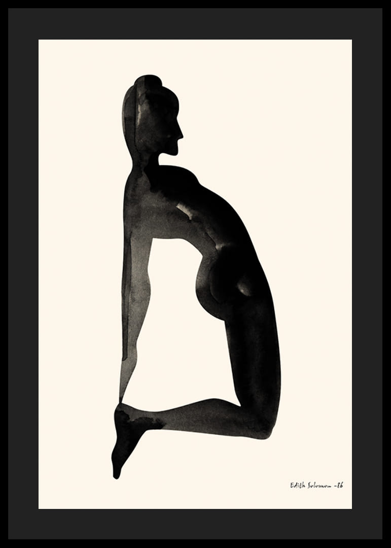 Vesiväri naisesta polvistuneessa asennossa vaalealla taustalla-12