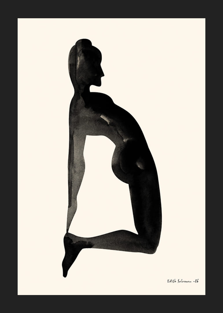 Vesiväri naisesta polvistuneessa asennossa vaalealla taustalla-12