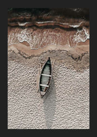 Fotografi av träroddbåt på ljus sandstrand vid havet-5