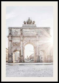 Fotografi av Siegestor i München med mjukt morgonljus-2