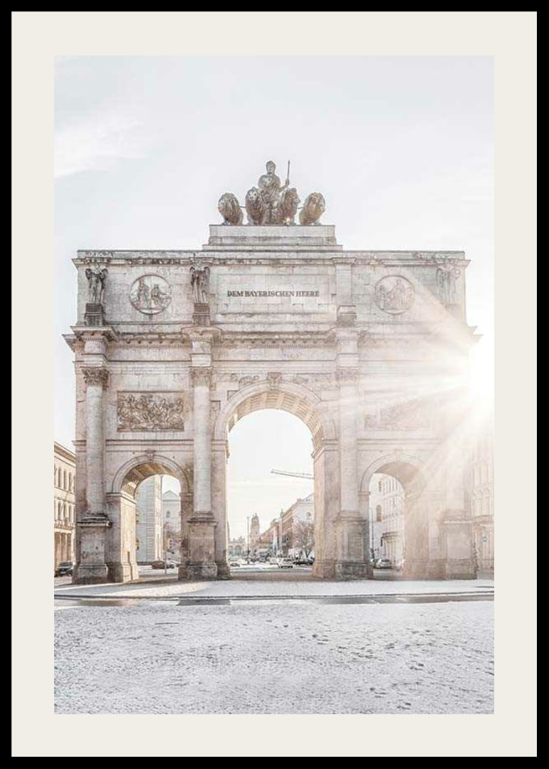 Fotografi av Siegestor i München med mjukt morgonljus-12