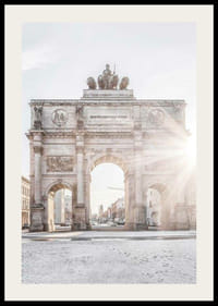 Fotografie des Siegestors in München im sanften Morgenlicht-2