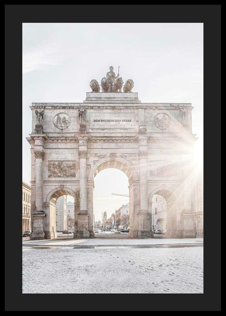Fotografie des Siegestors in München im sanften Morgenlicht-12