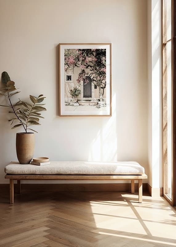 Fotografi av grå dörr omgiven av bougainvillea i rosa toner-12