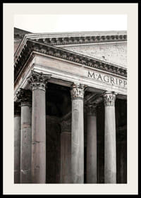 Foto der Säulen und der antiken Fassade des Pantheons in Rom-2