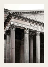 Foto der Säulen und der antiken Fassade des Pantheons in Rom-3