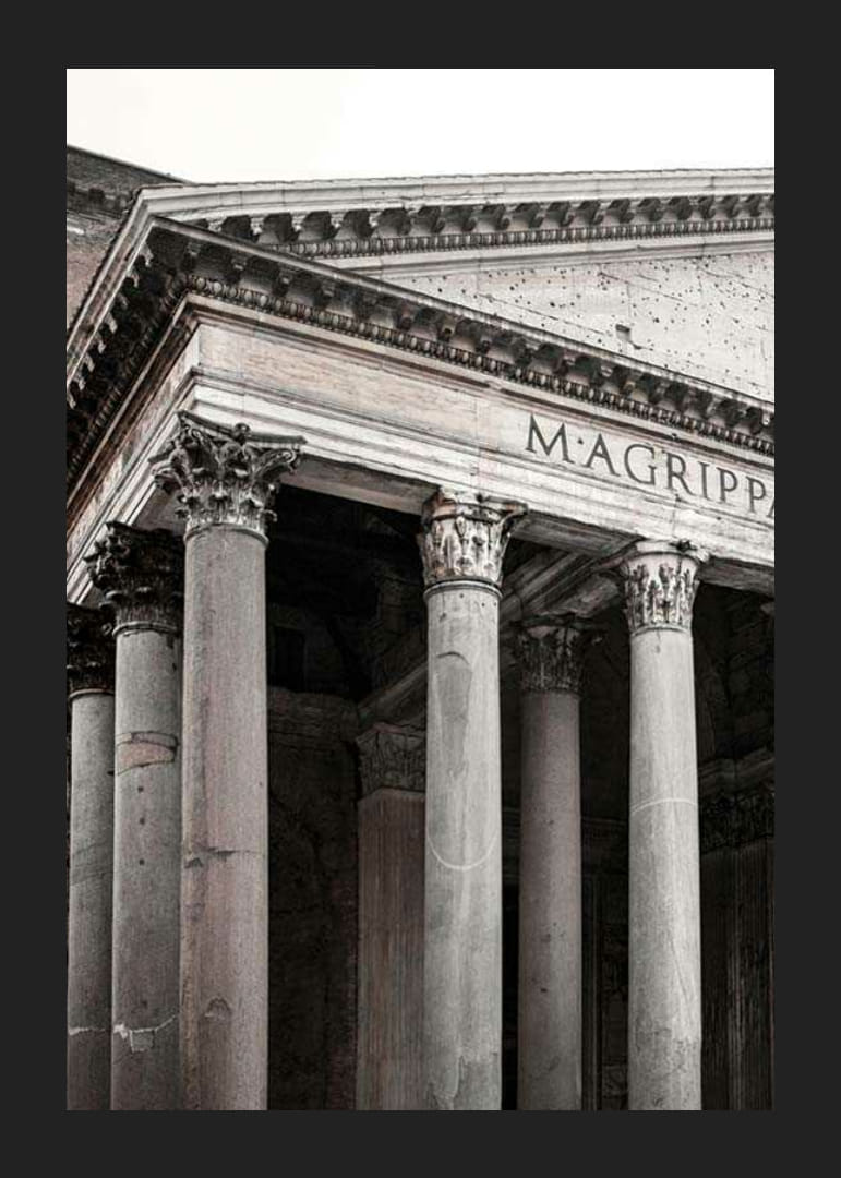 Foto der Säulen und der antiken Fassade des Pantheons in Rom-12