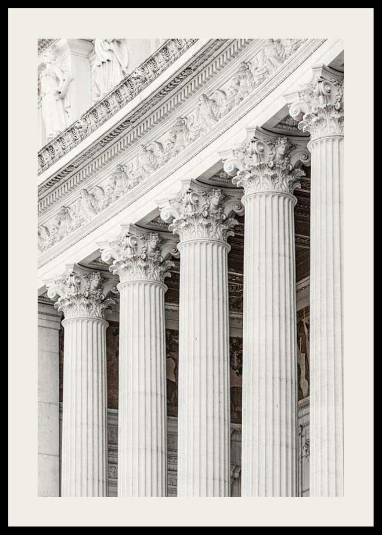 Fotografia di colonne di marmo classiche in un edificio romano-12