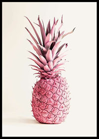 Foto van roze ananas tegen een heldere, effen achtergrond-6