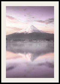Fotografie des Fuji bei Sonnenaufgang mit violetten Tönen-2