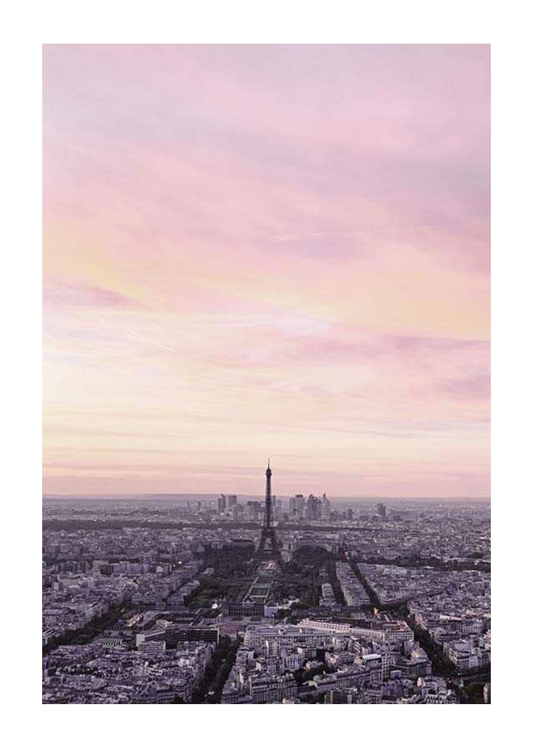 Fotografisk vy över Paris med Eiffeltornet i lila kvällsljus-12