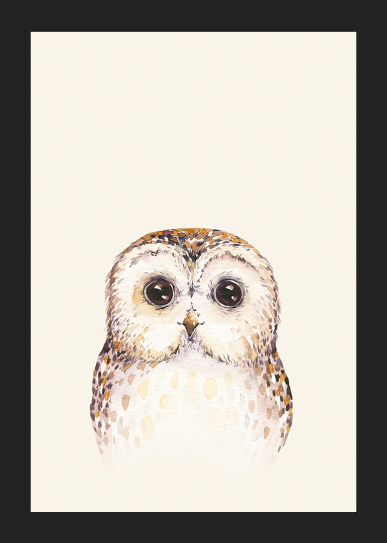 Ilustración de acuarela de búho con ojos grandes sobre fondo beige-12