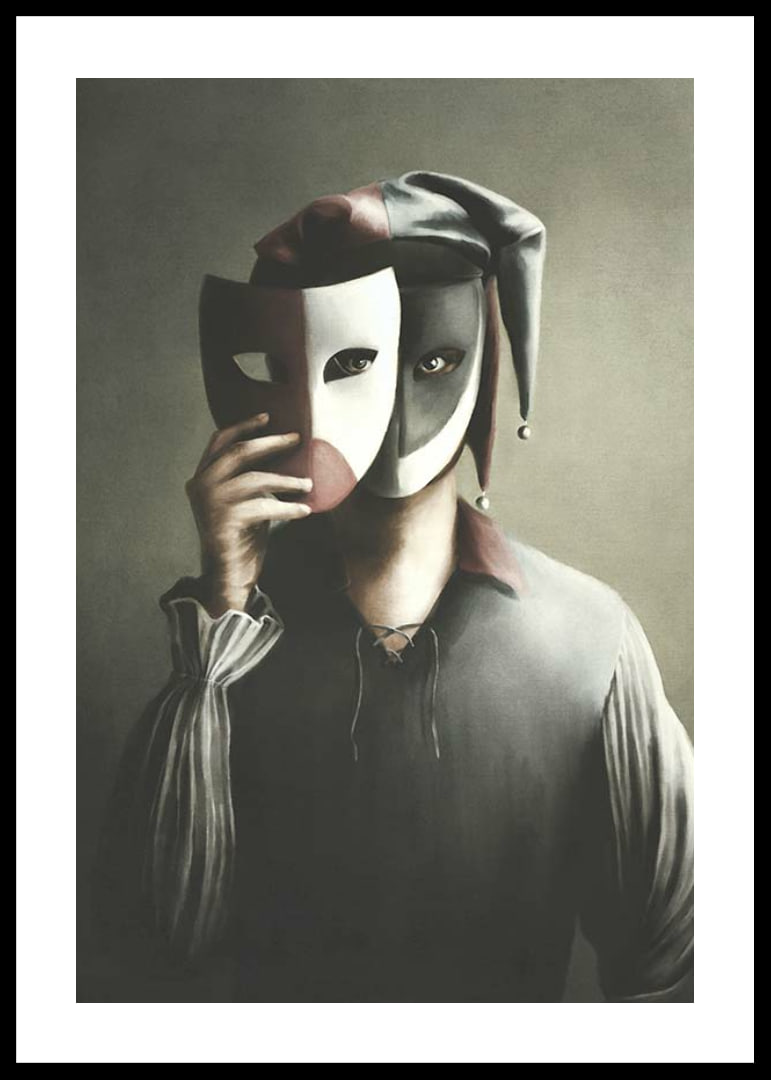 Man i narrdräkt med tvåfärgad mask och dämpade färger-12