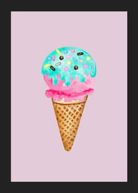Illustrert iskremkjeks med blått strøssel på rosa bakgrunn-5
