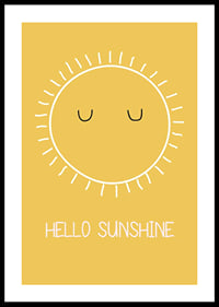 Sol ilustrado con ojos cerrados sobre fondo amarillo.-0