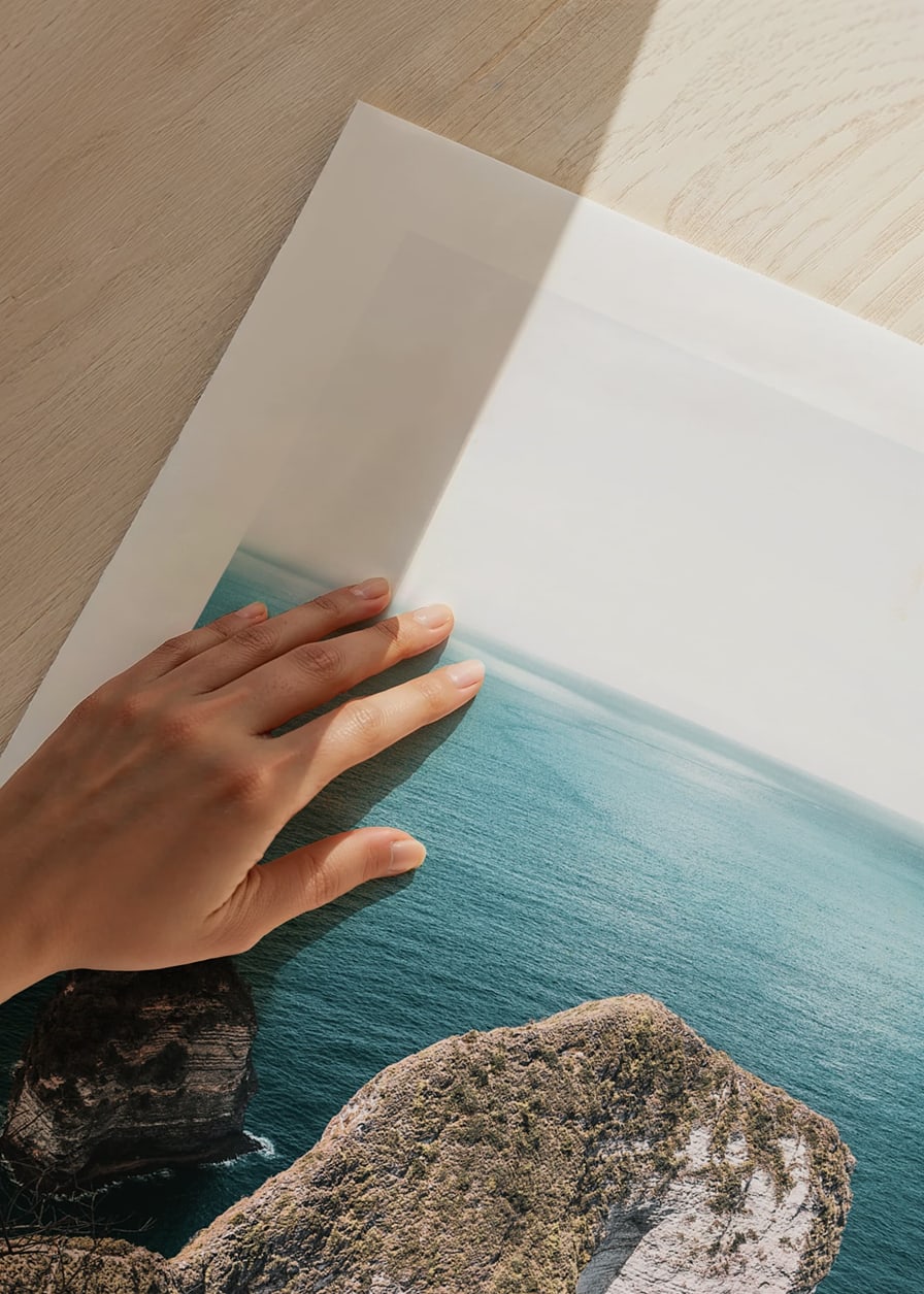 Fotografiskt motiv av klippa vid turkost hav och sandstrand-12
