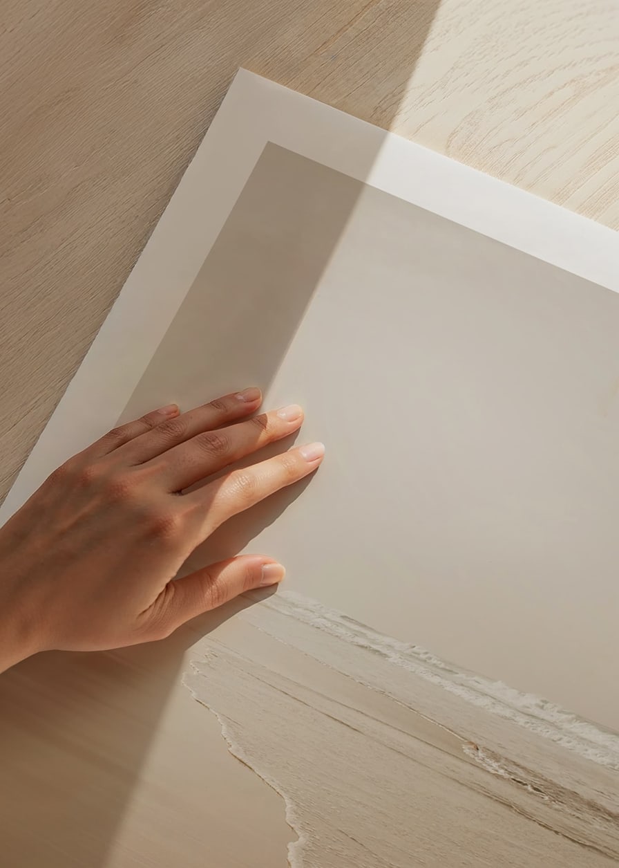 Fotografi av lång strand med vågor i mjuka beige toner-12