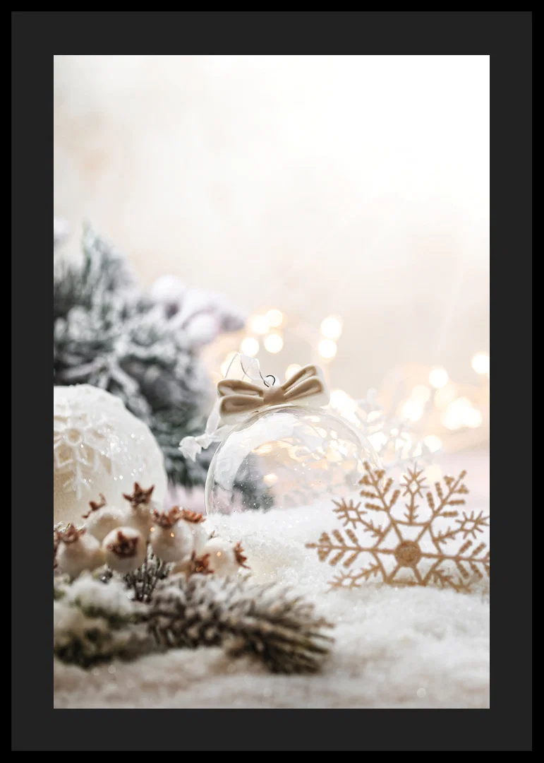 Photographic Christmas decorations in light beige and white tones-12