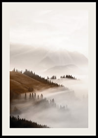 Dimtäckt dal med höstfärgade kullar och granar, fotografi-2