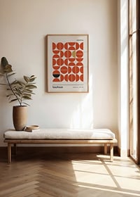 Grafisk illustration med röda geometriska former och beige bakgrund-2
