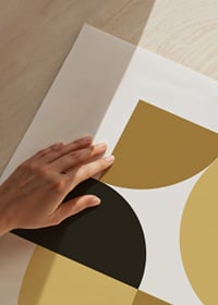 Grafický dizajn s geometrickými tvarmi v hnedých a žltých odtieňoch-3
