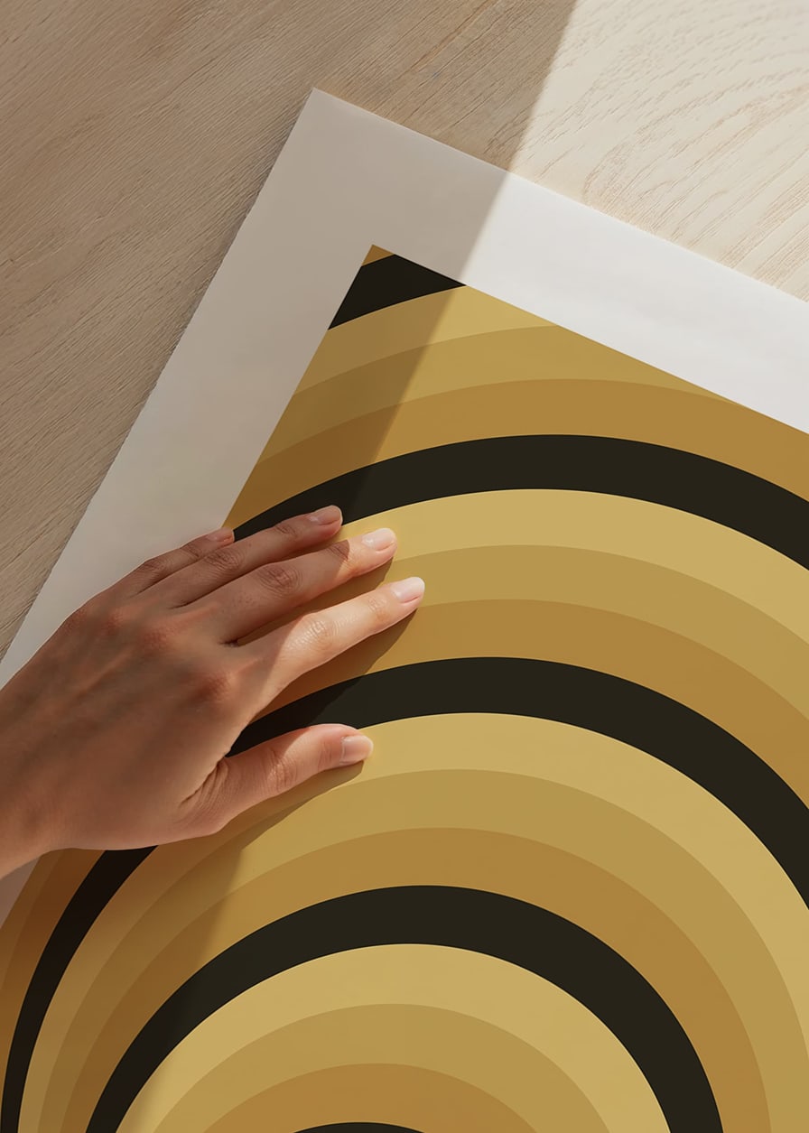 Graphic pattern with concentric circles in beige and black-12