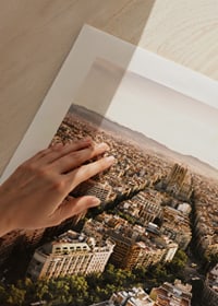 Vedere aeriană a rețelei urbane a Barcelonei și a Sagrada Família la apus-3