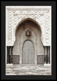 Valokuva koristeellisesta mosaiikkiportista marokkolaisessa moskeijassa-4