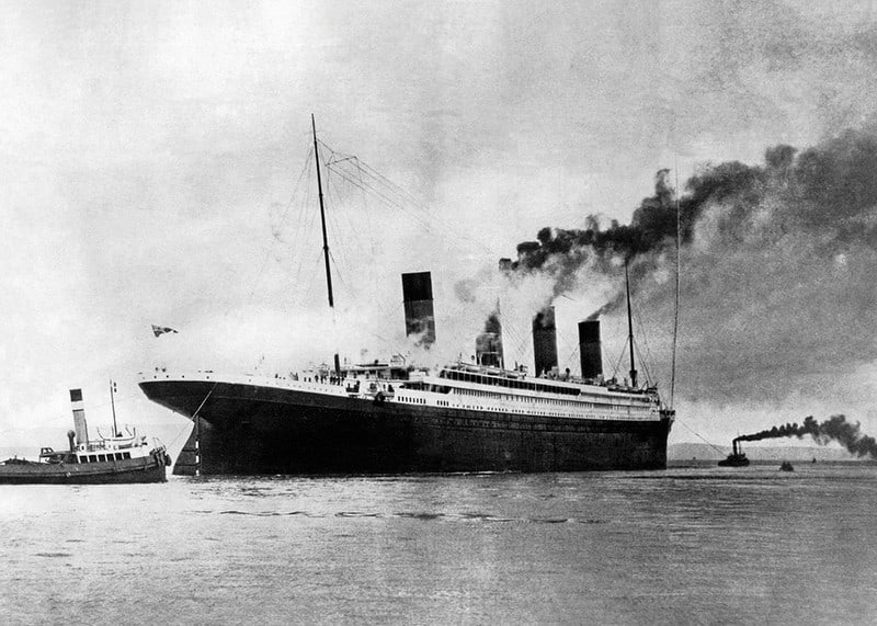 Titanic Leaving Southampton-12