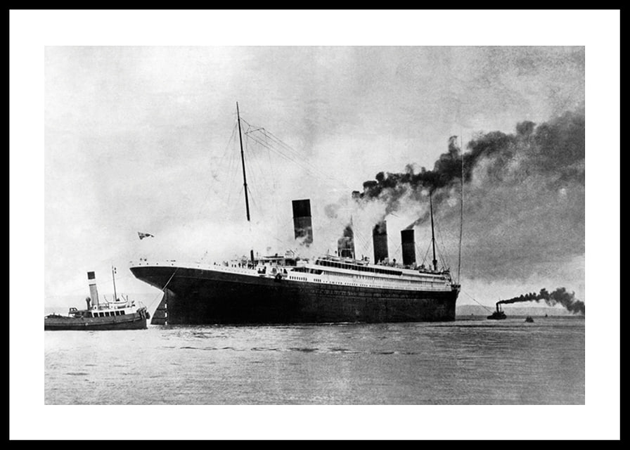 Titanic Leaving Southampton-12
