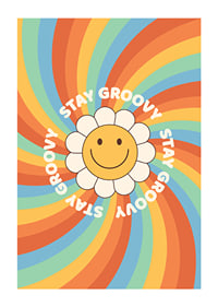 Geïllustreerde bloem met smiley en tekst in retrokleuren-1