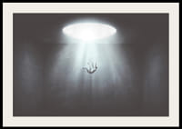 La figura illustrata cade dall'apertura luminosa nella stanza buia-2