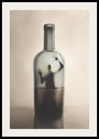 Ilustración surrealista de una figura humana atrapada en una botella.-2