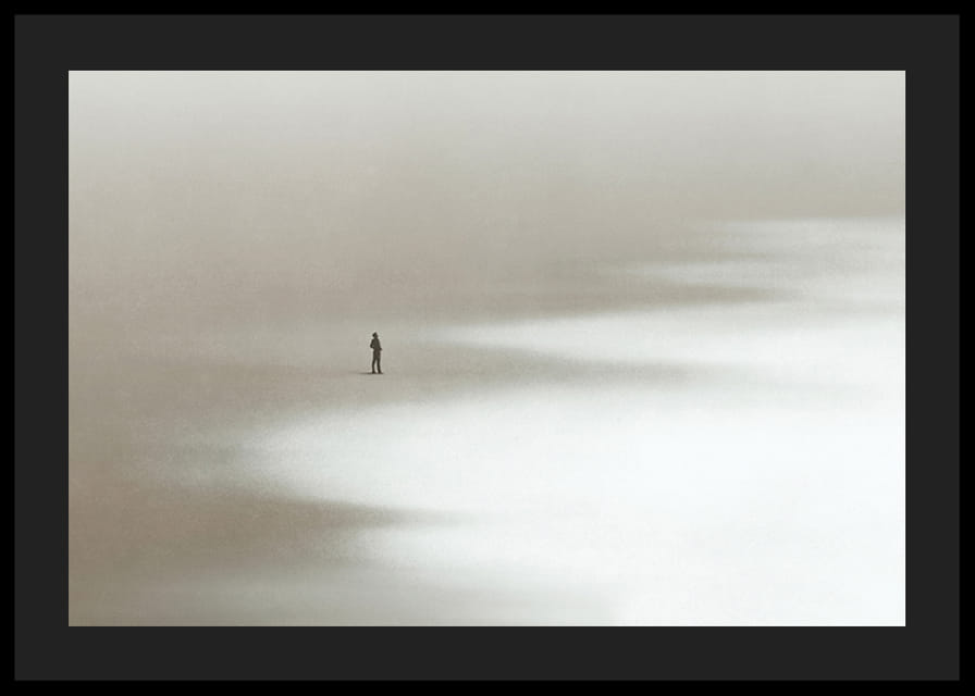 Illustration abstraite d'une personne seule sur une large plage de sable-12