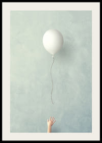 Illustration av vit ballong som stiger mot blå bakgrund-2