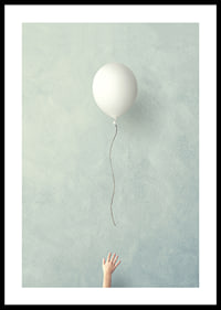 Illustration eines weißen Ballons, der vor blauem Hintergrund aufsteigt-0