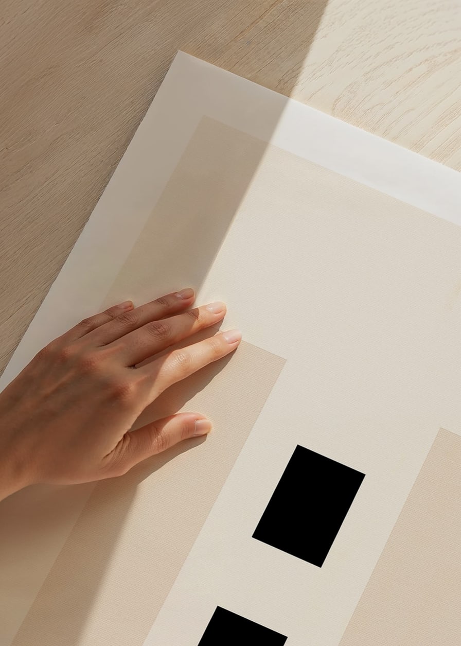 Abstrakte Rechtecke in Beige und Schwarz auf hellem Hintergrund-12