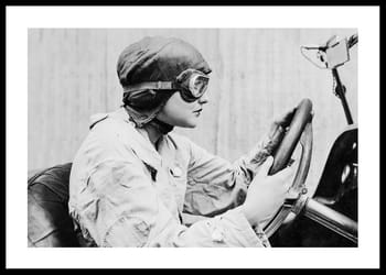 Póster Female Racecar Driver