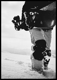 Snowboarder B&W No1-2