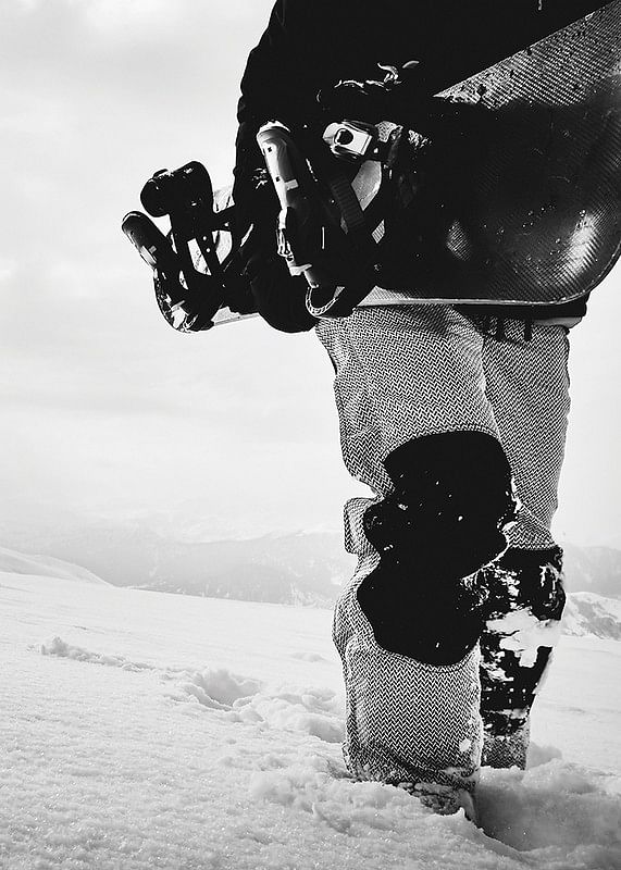 Snowboarder B&W No1-12