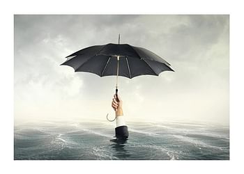 Juliste Drowning With An Umbrella