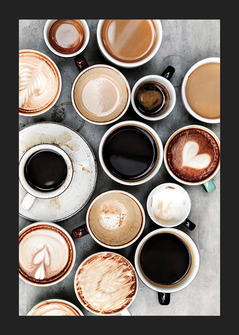 Fotografi av kaffekoppar med olika sorters kaffe ovanifrån-12