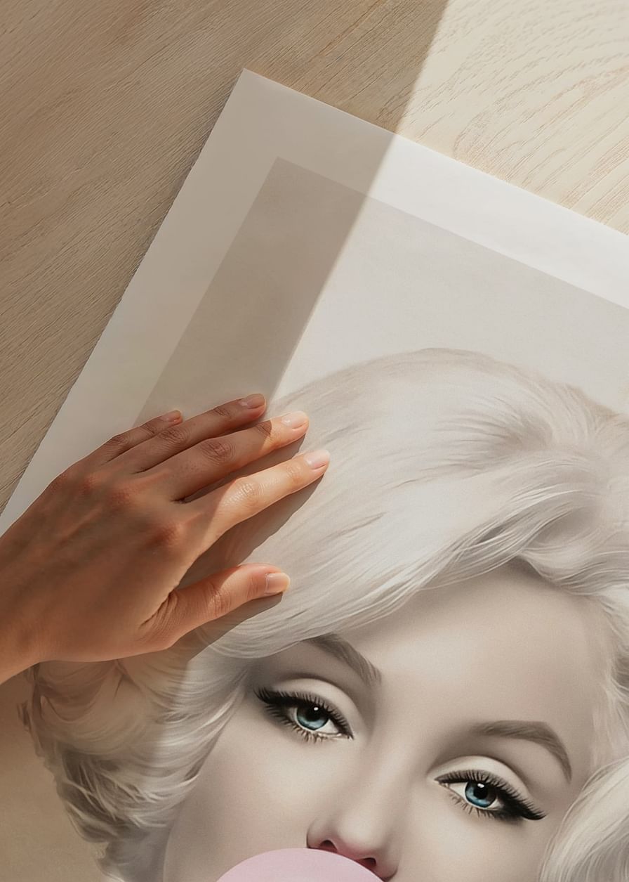 Marilyn Monroe Pink Bubblegum-12